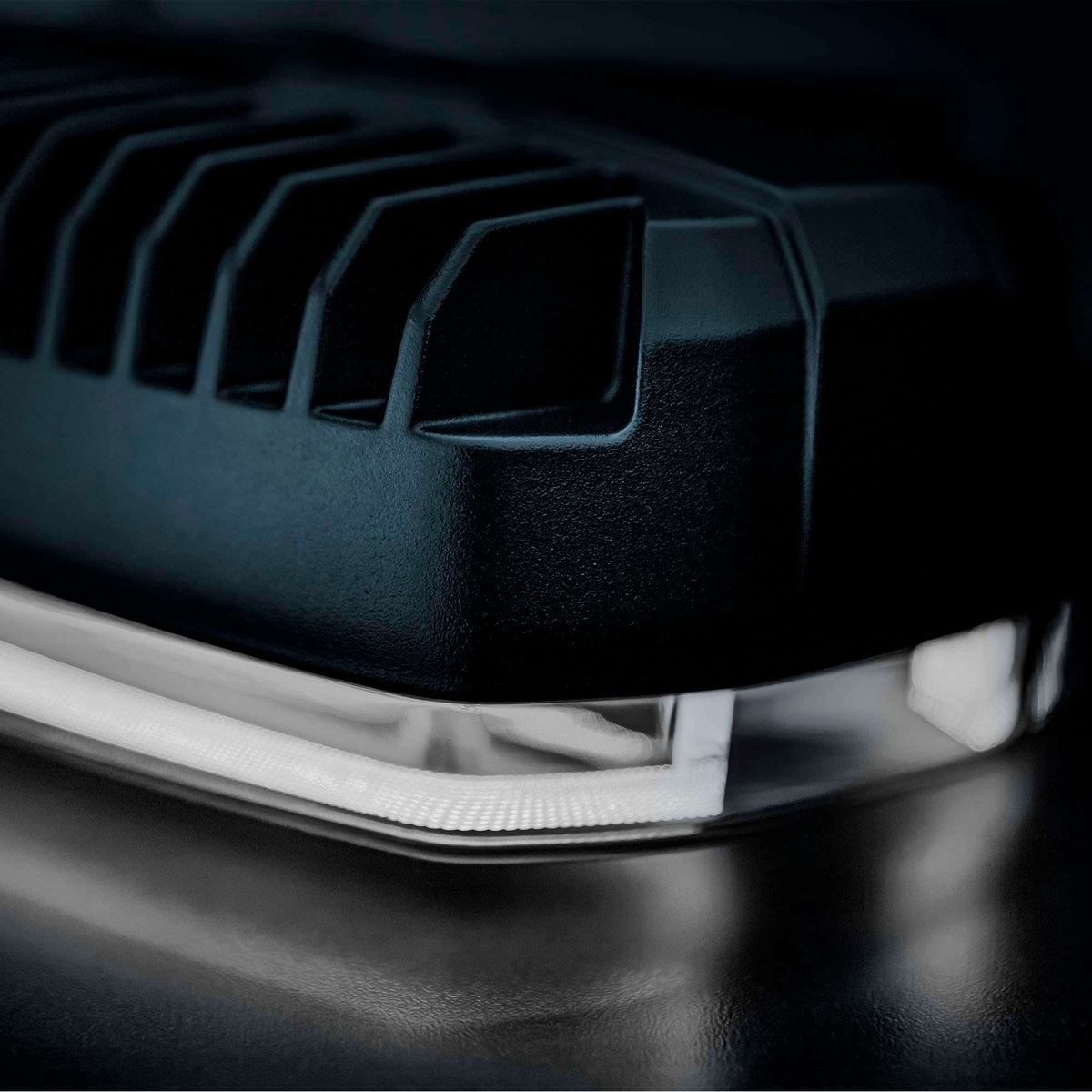 Strands FIREFLY ONE DRIVING LIGHT OVAL